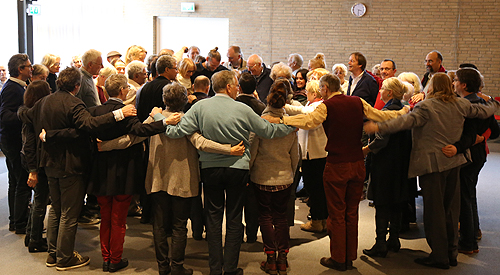 Theosophical Society - A circle at the closing of a public program at the International Theosophical Centre in Naarden, the Netherlands.